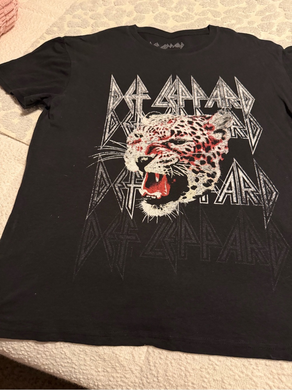 Def Leppard Black Short Sleeve Graphic Tee